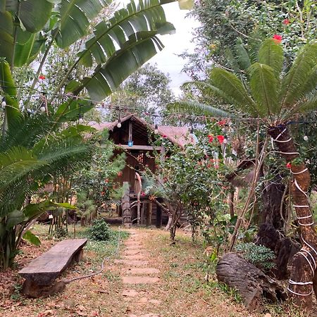 Khu Du Lich Sinh Thai, Nghi Duong Homestay Hoang Anh - Kon Xom Luh Kon Tum Exteriör bild