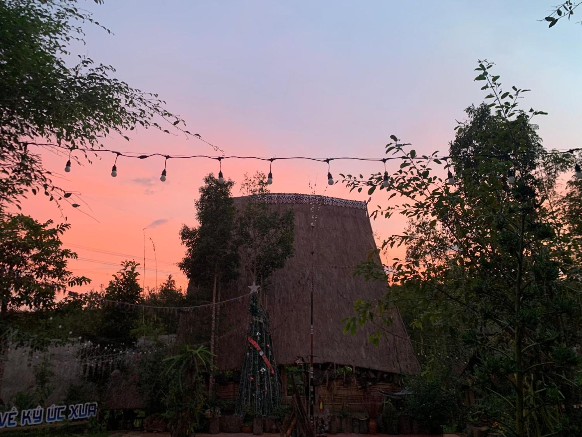 Khu Du Lich Sinh Thai, Nghi Duong Homestay Hoang Anh - Kon Xom Luh Kon Tum Exteriör bild