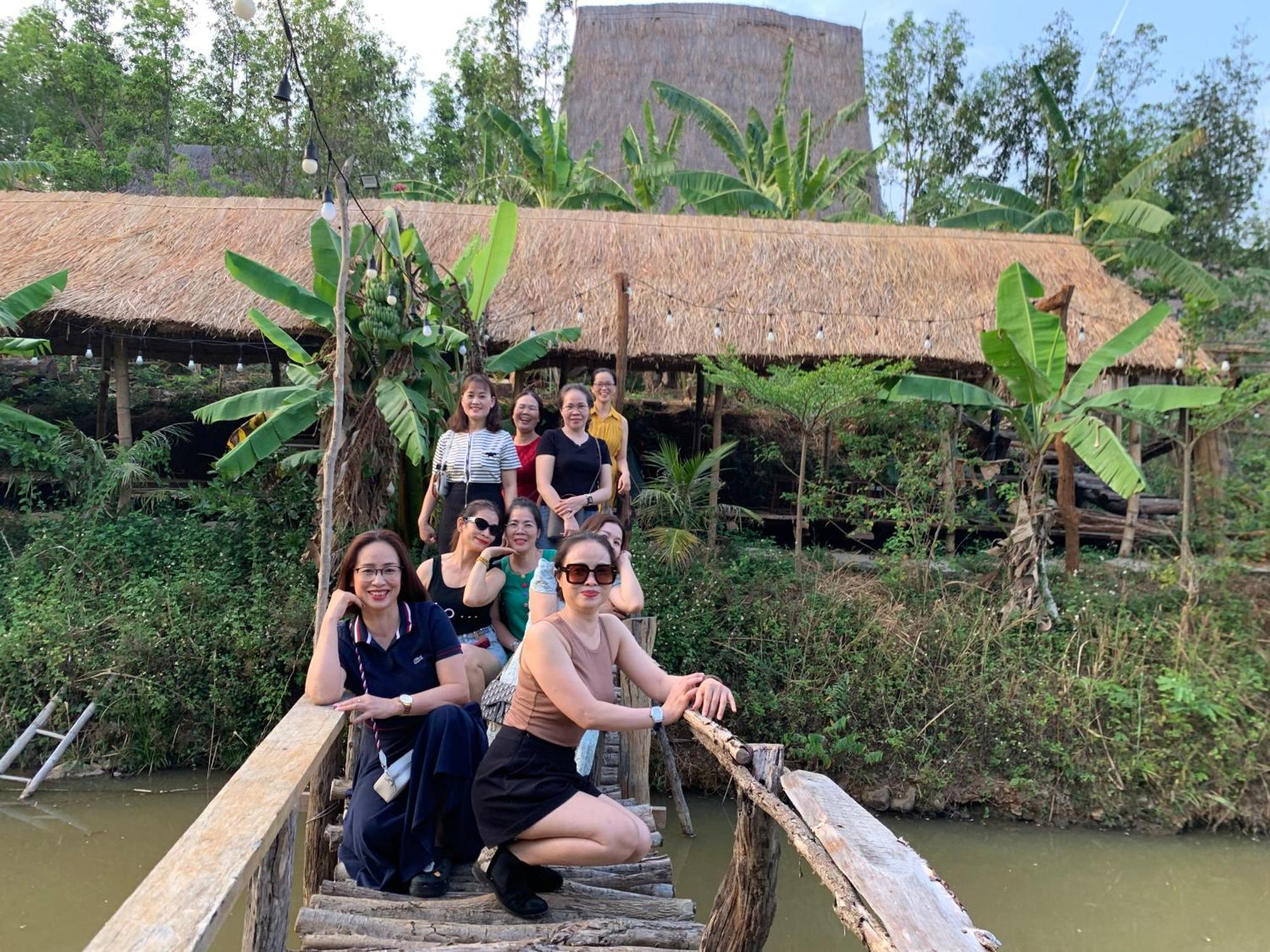 Khu Du Lich Sinh Thai, Nghi Duong Homestay Hoang Anh - Kon Xom Luh Kon Tum Exteriör bild
