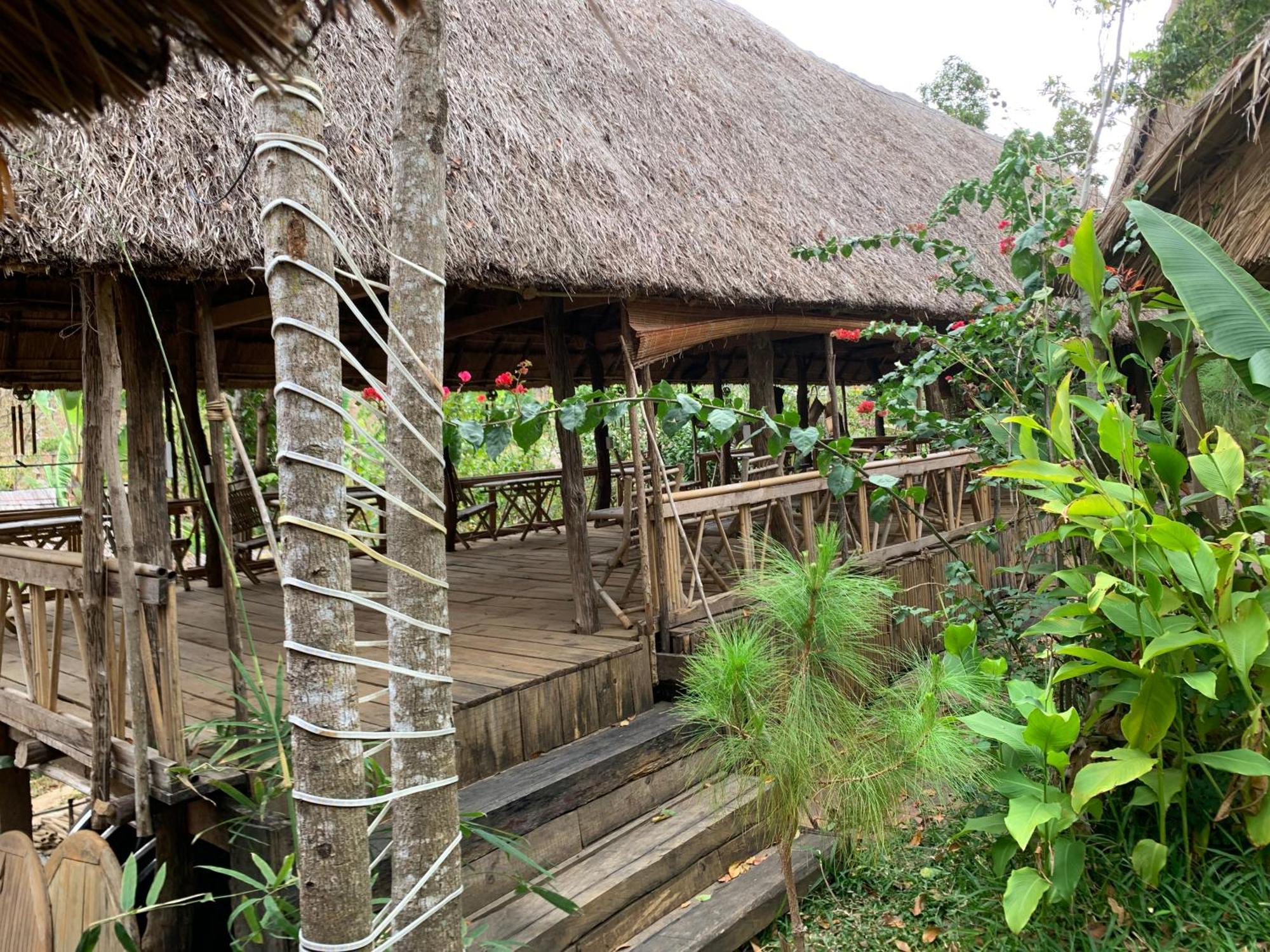 Khu Du Lich Sinh Thai, Nghi Duong Homestay Hoang Anh - Kon Xom Luh Kon Tum Exteriör bild