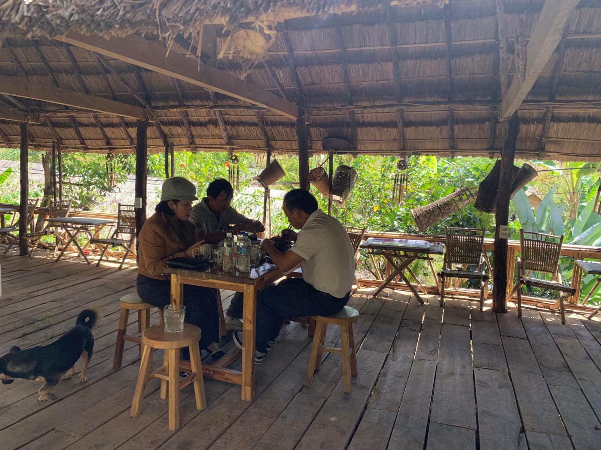 Khu Du Lich Sinh Thai, Nghi Duong Homestay Hoang Anh - Kon Xom Luh Kon Tum Exteriör bild