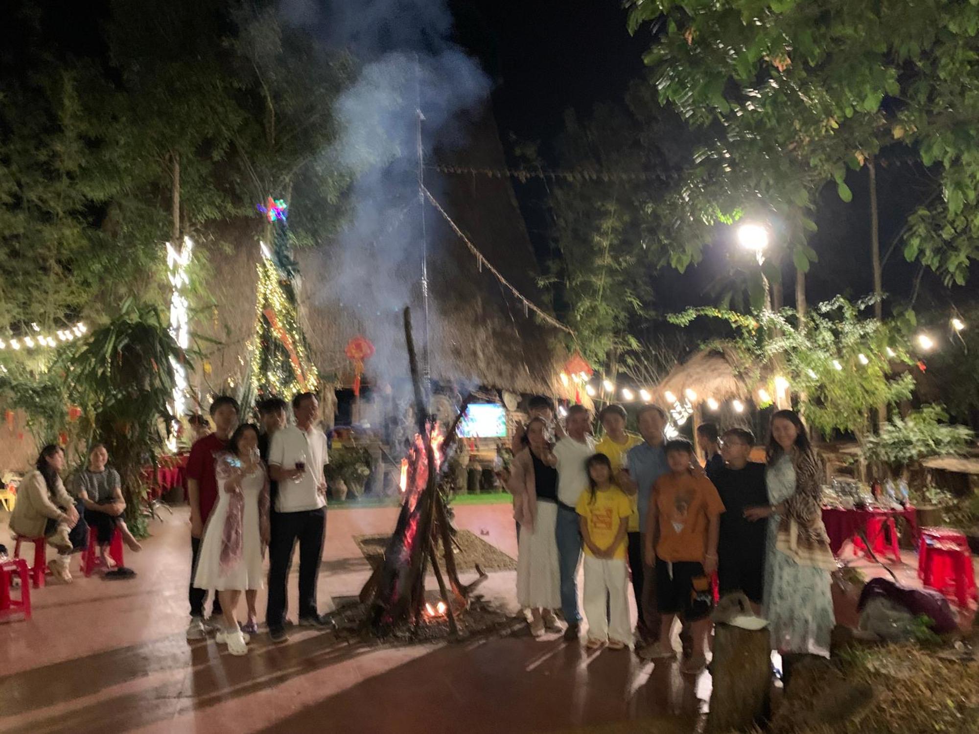 Khu Du Lich Sinh Thai, Nghi Duong Homestay Hoang Anh - Kon Xom Luh Kon Tum Exteriör bild